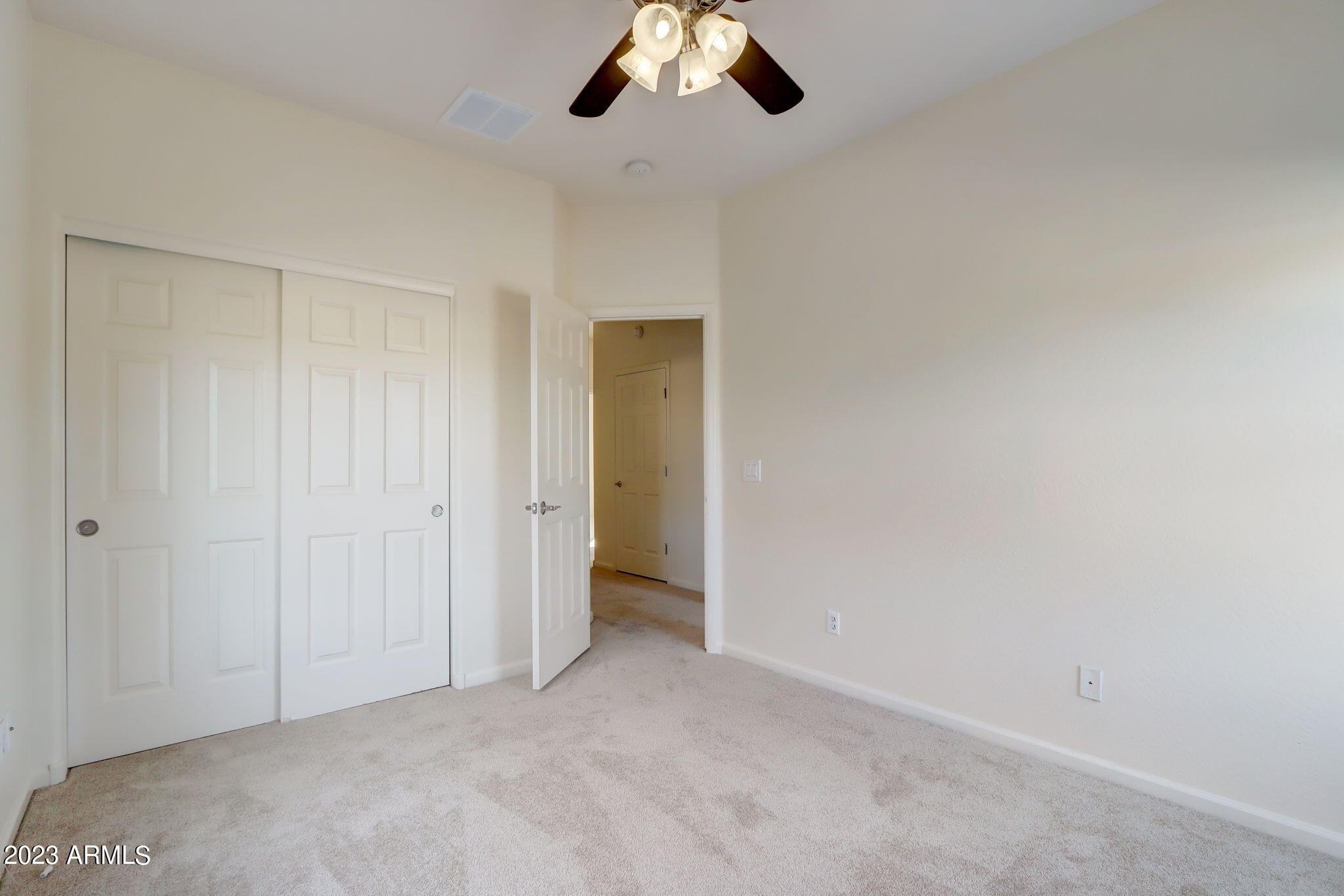 2725 E SAINT JOHN Road