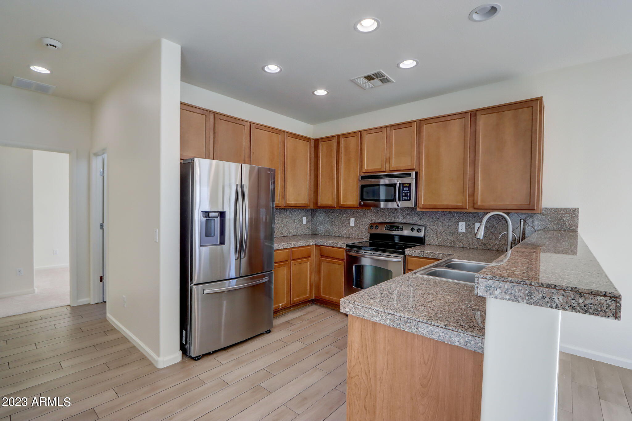 2725 E SAINT JOHN Road