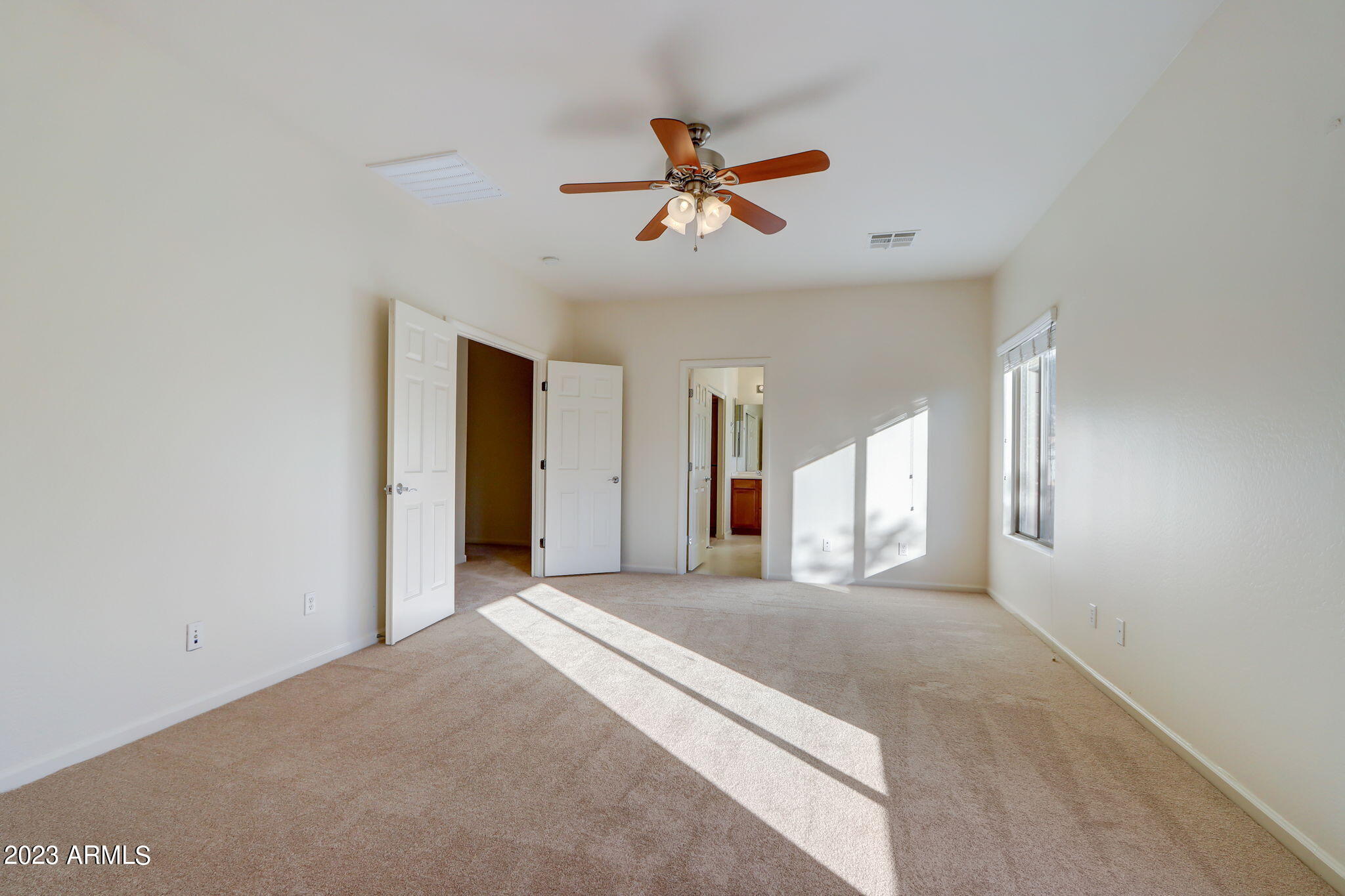 2725 E SAINT JOHN Road