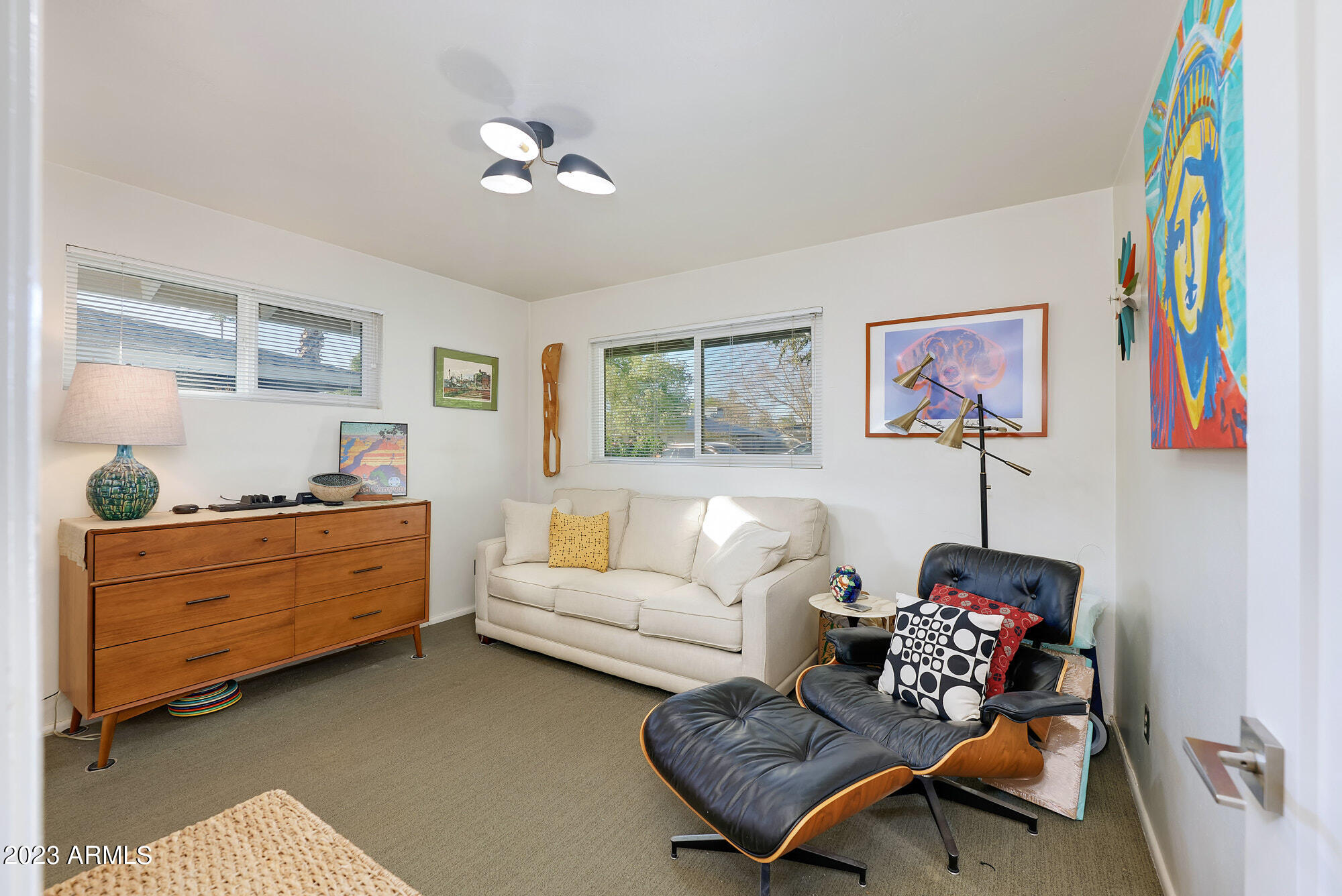 1203 W COLTER Street