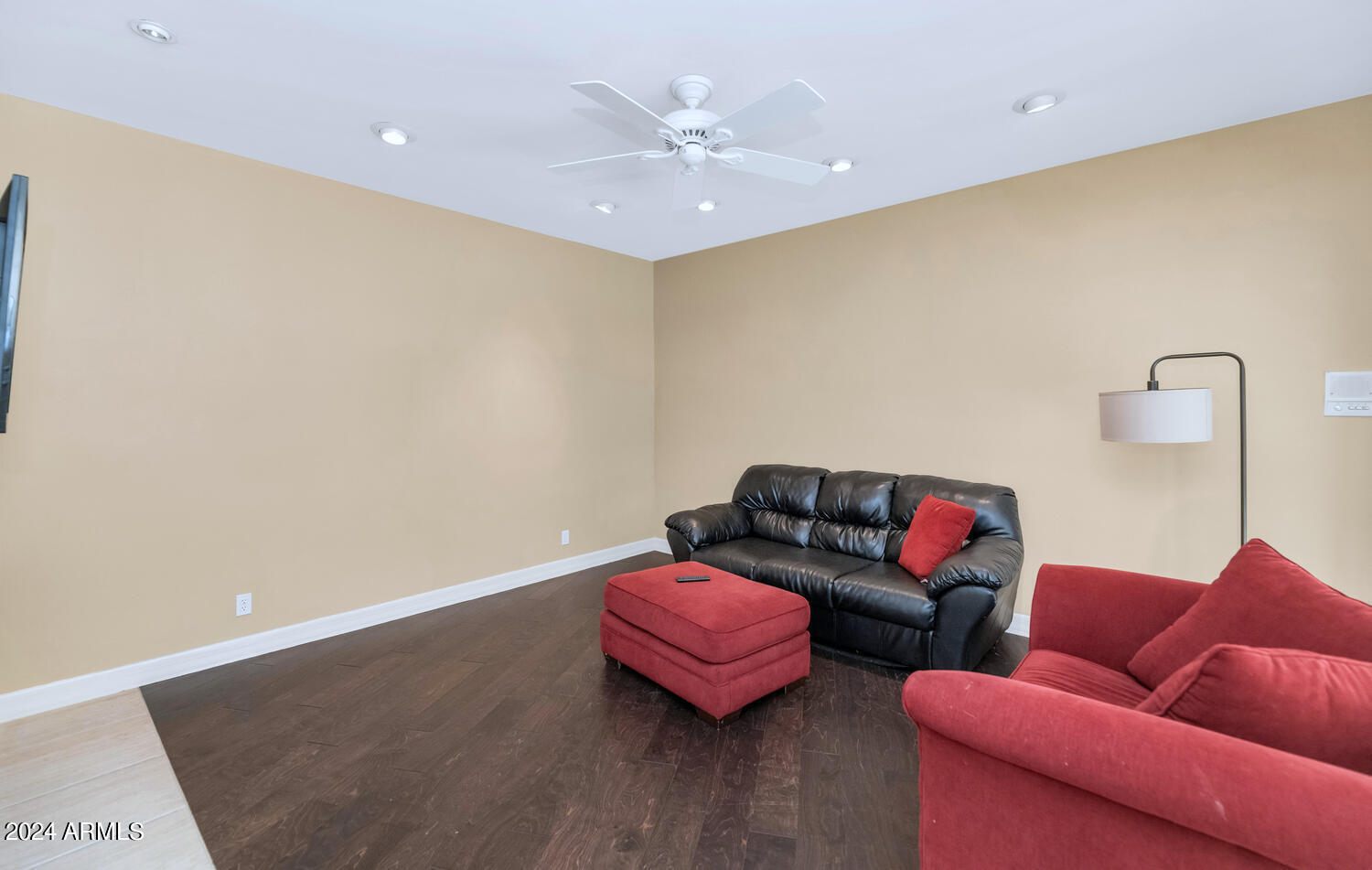 7130 E CABALLO Circle