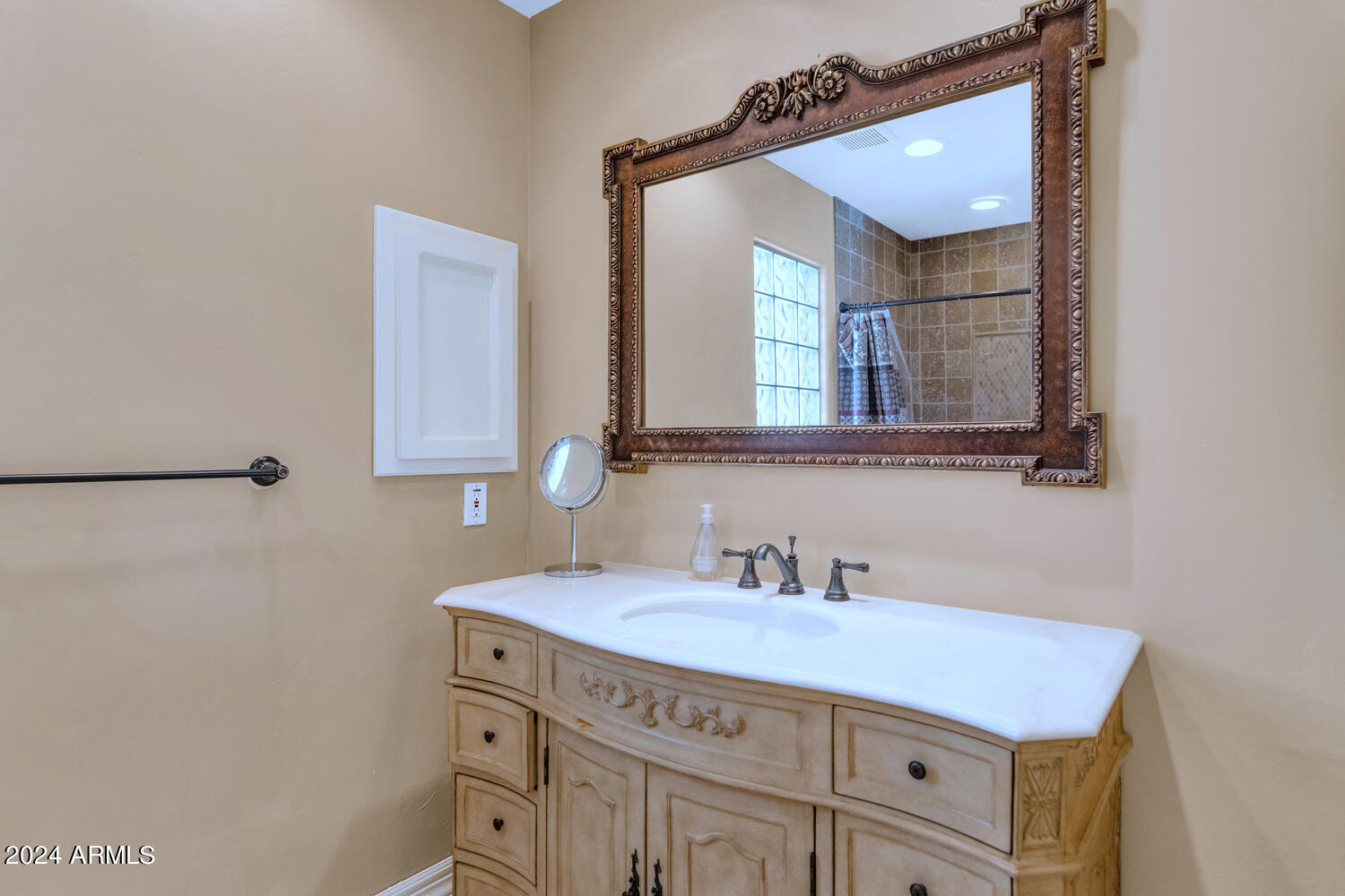 7130 E CABALLO Circle