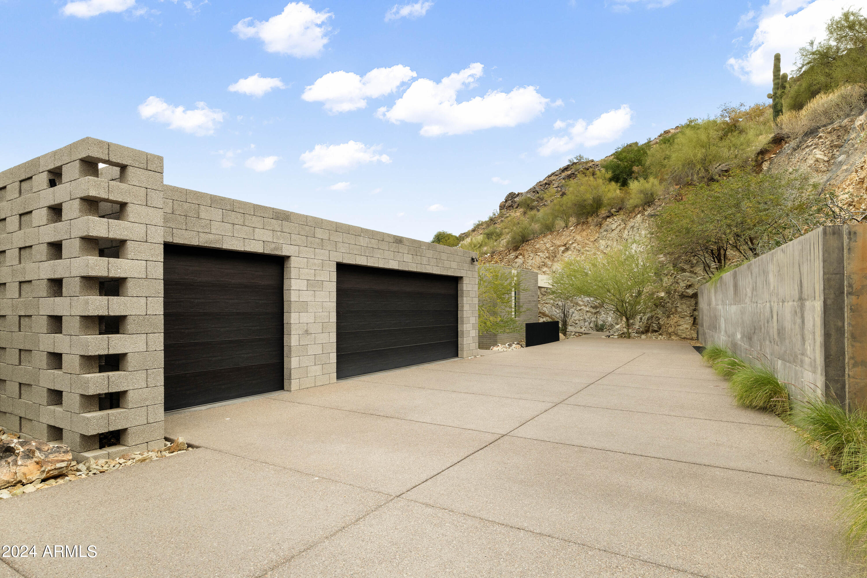 7777 N SAGUARO Drive