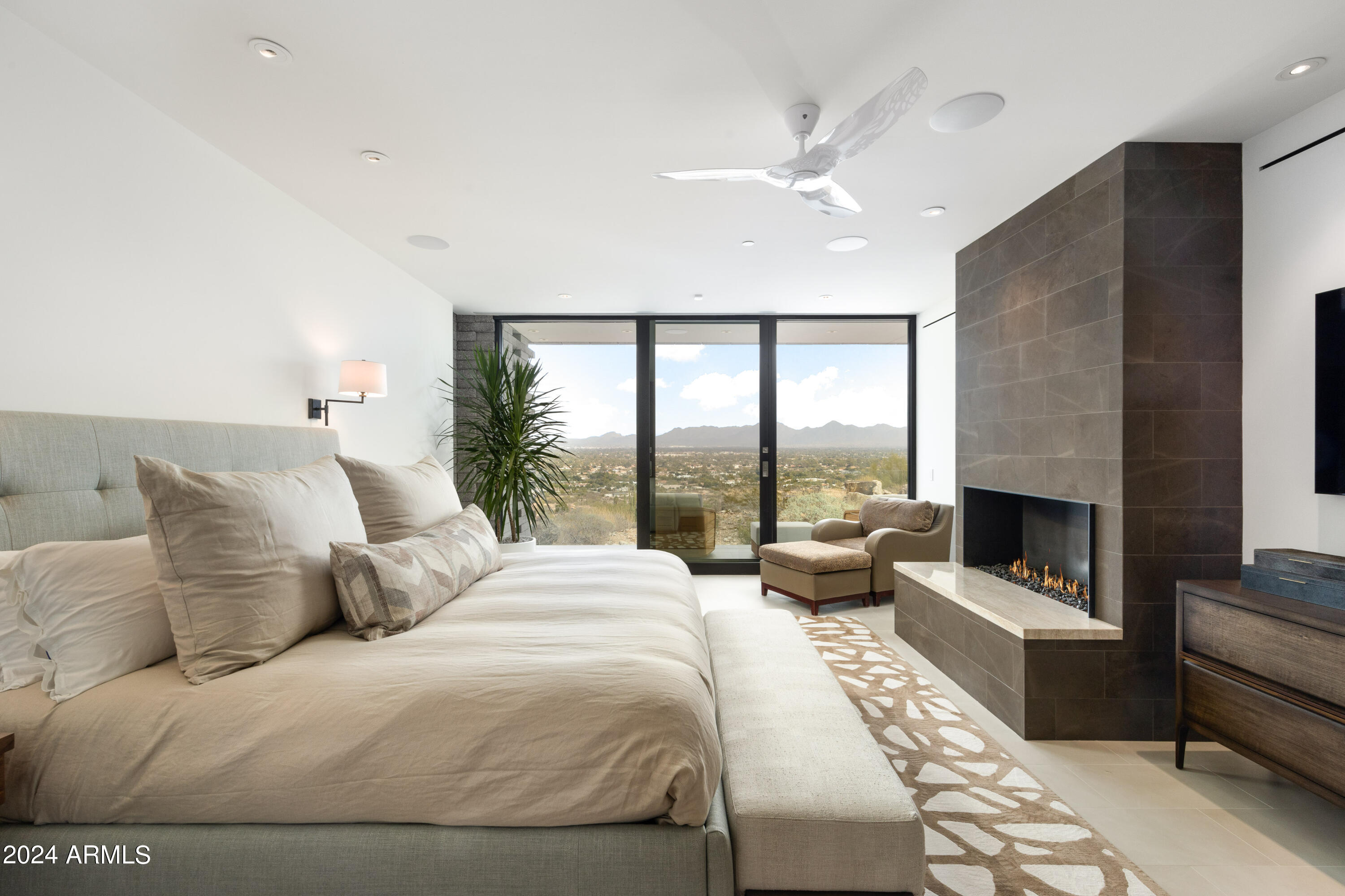 7777 N SAGUARO Drive