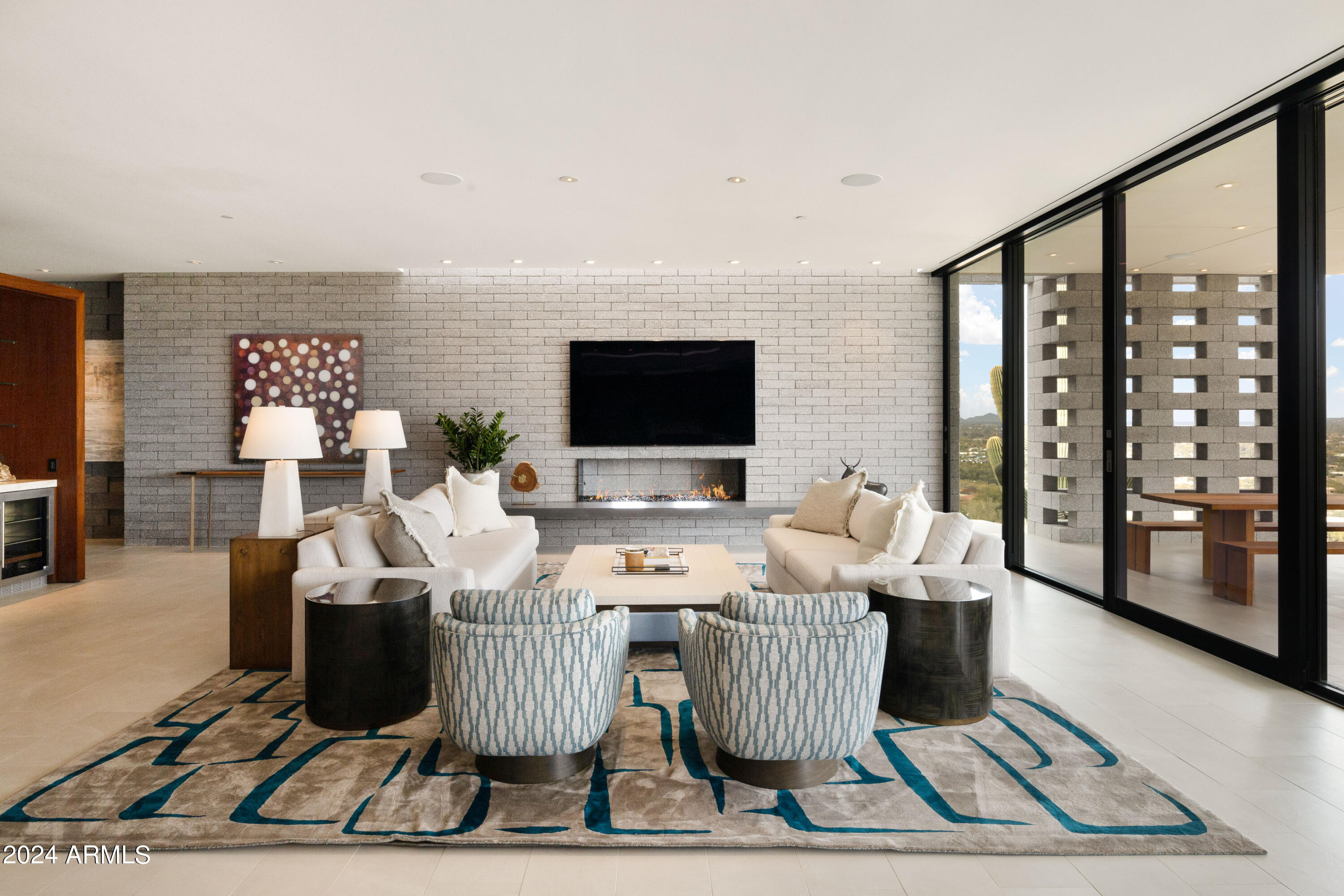 7777 N SAGUARO Drive