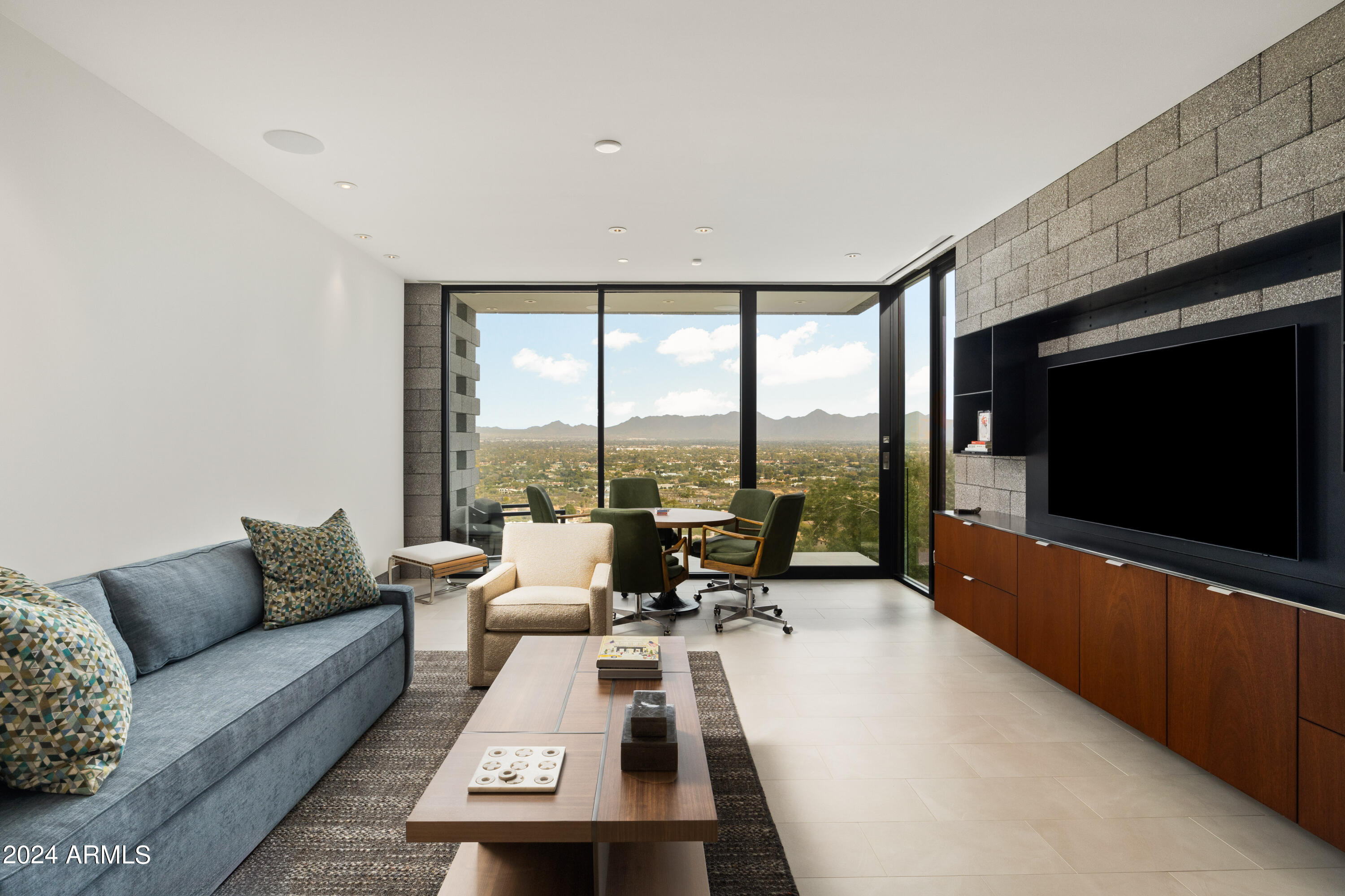 7777 N SAGUARO Drive