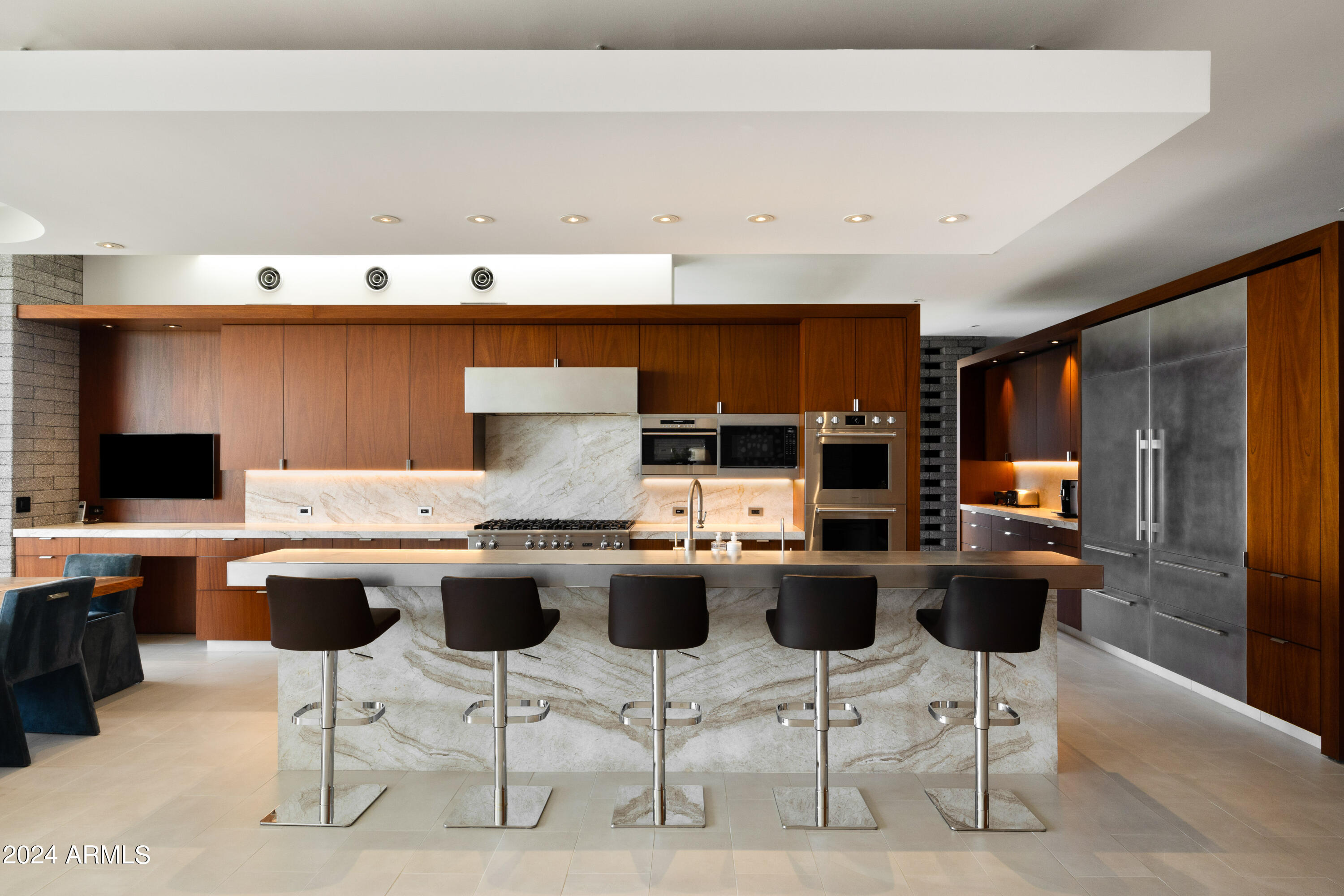 7777 N SAGUARO Drive