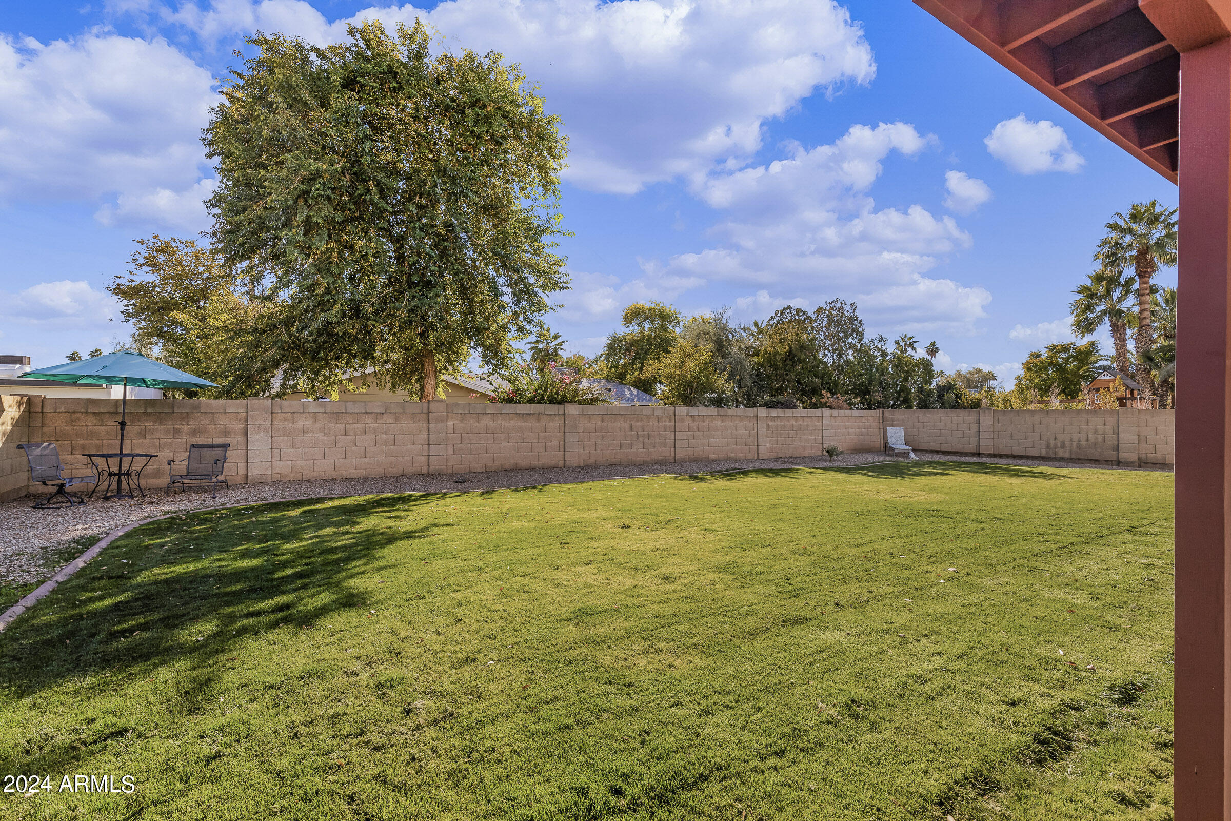 5327 E NISBET Road