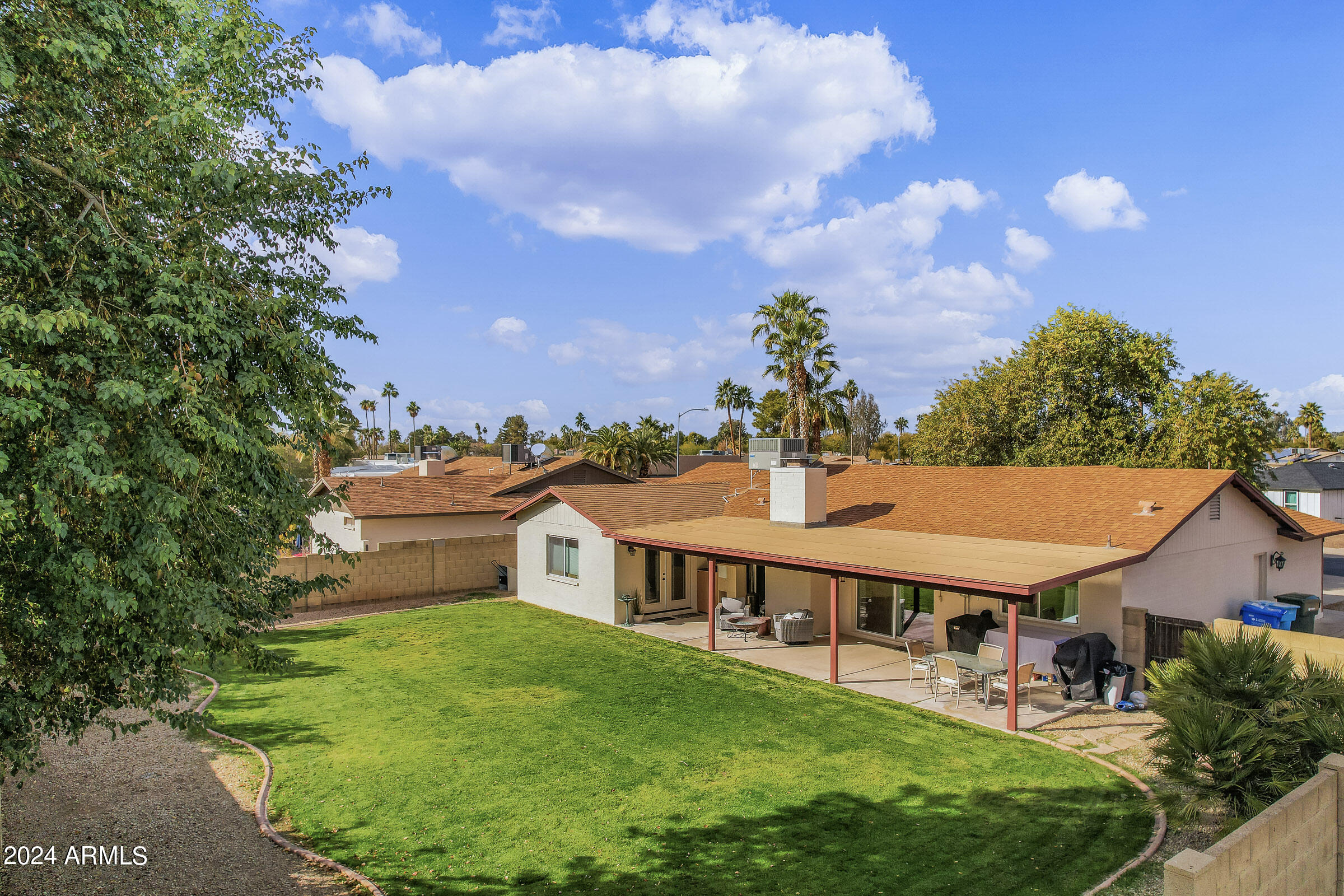 5327 E NISBET Road