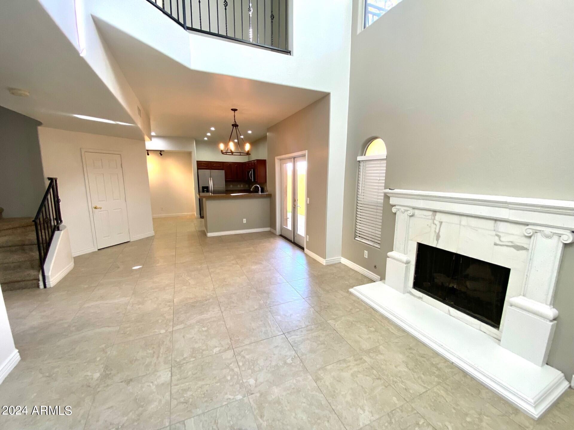 5015 E CHEYENNE Drive Unit: 24