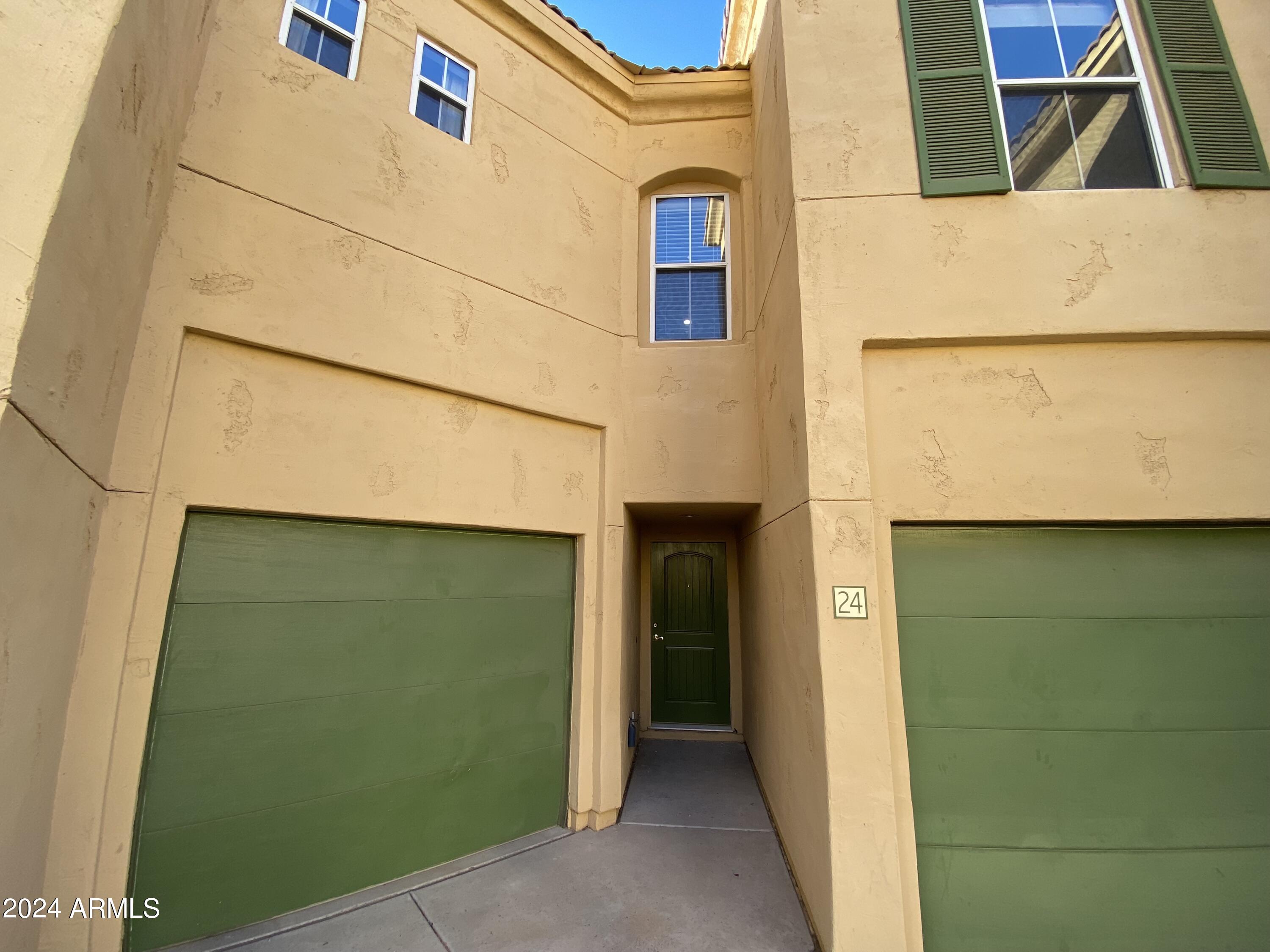 5015 E CHEYENNE Drive Unit: 24