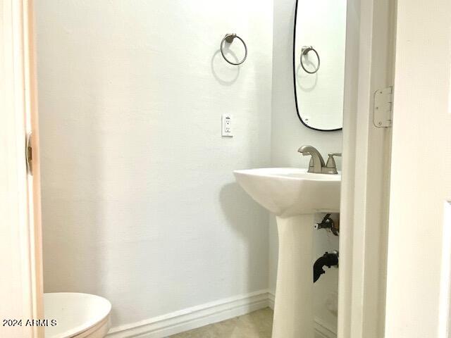 5015 E CHEYENNE Drive Unit: 24