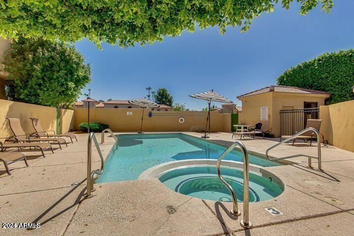 5015 E CHEYENNE Drive Unit: 24
