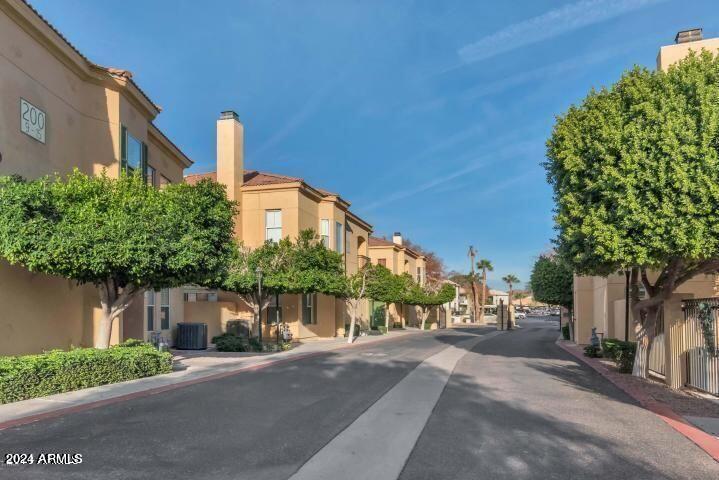 5015 E CHEYENNE Drive Unit: 24