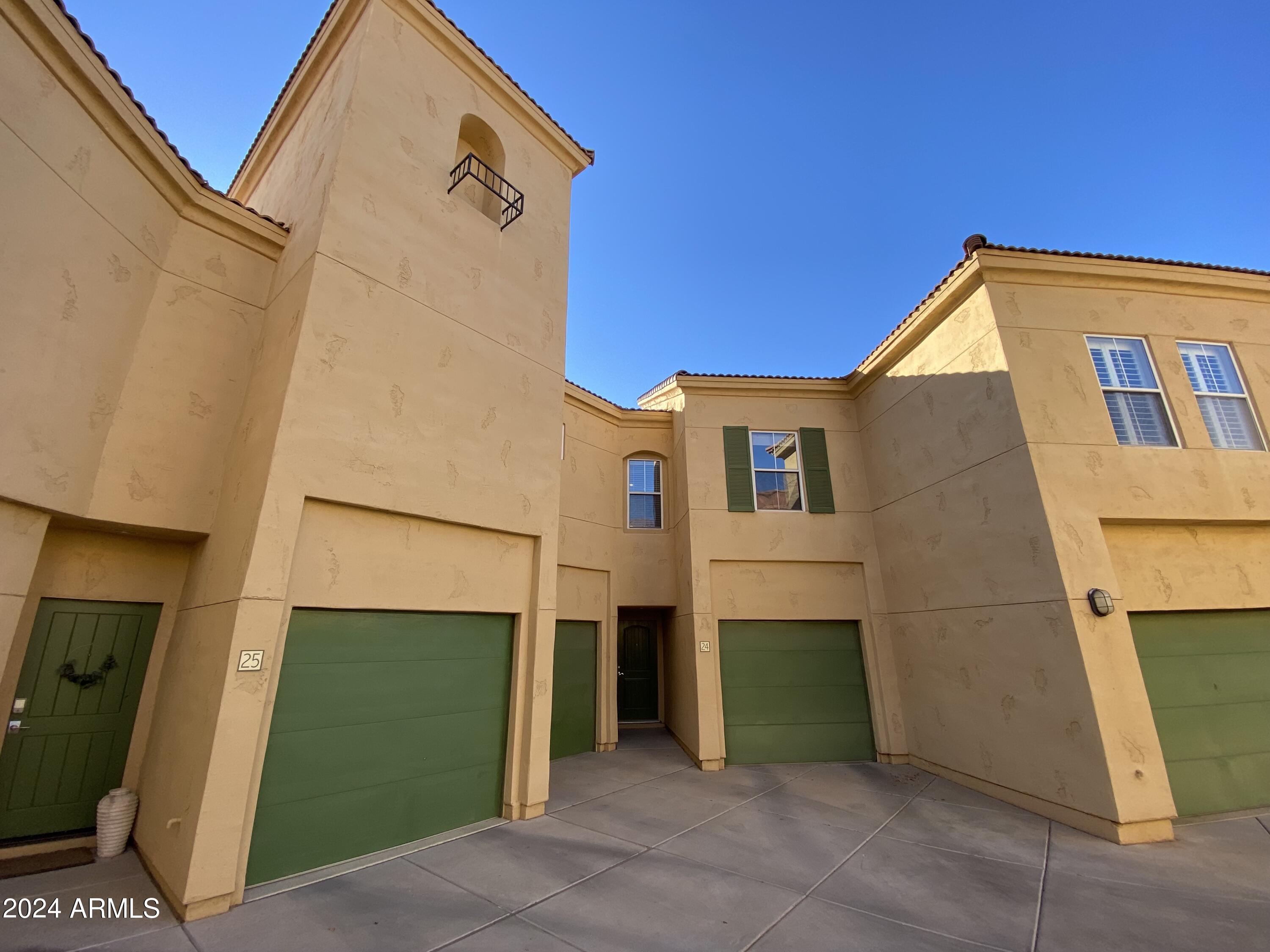 5015 E CHEYENNE Drive Unit: 24