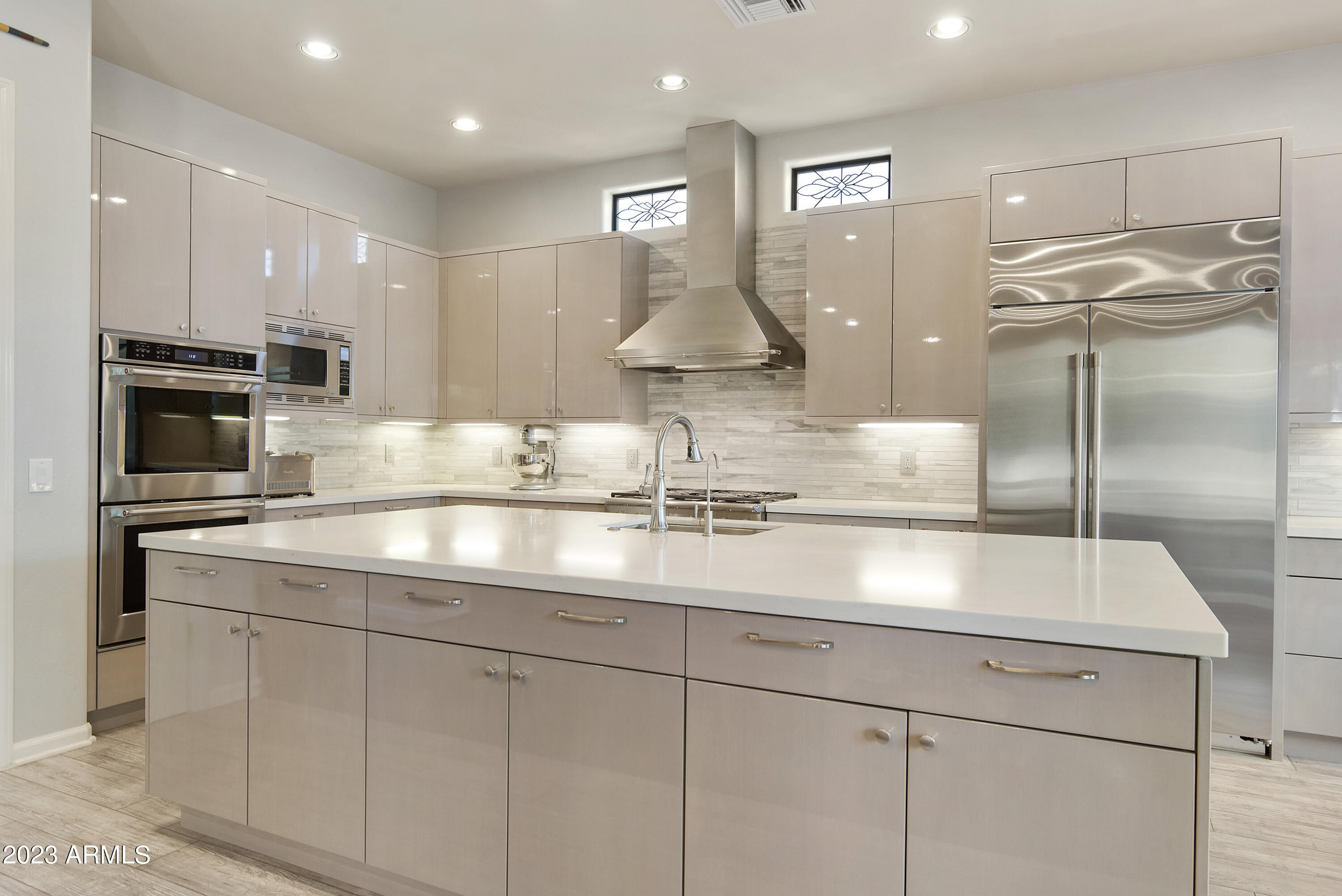 7378 E DEL ACERO Drive