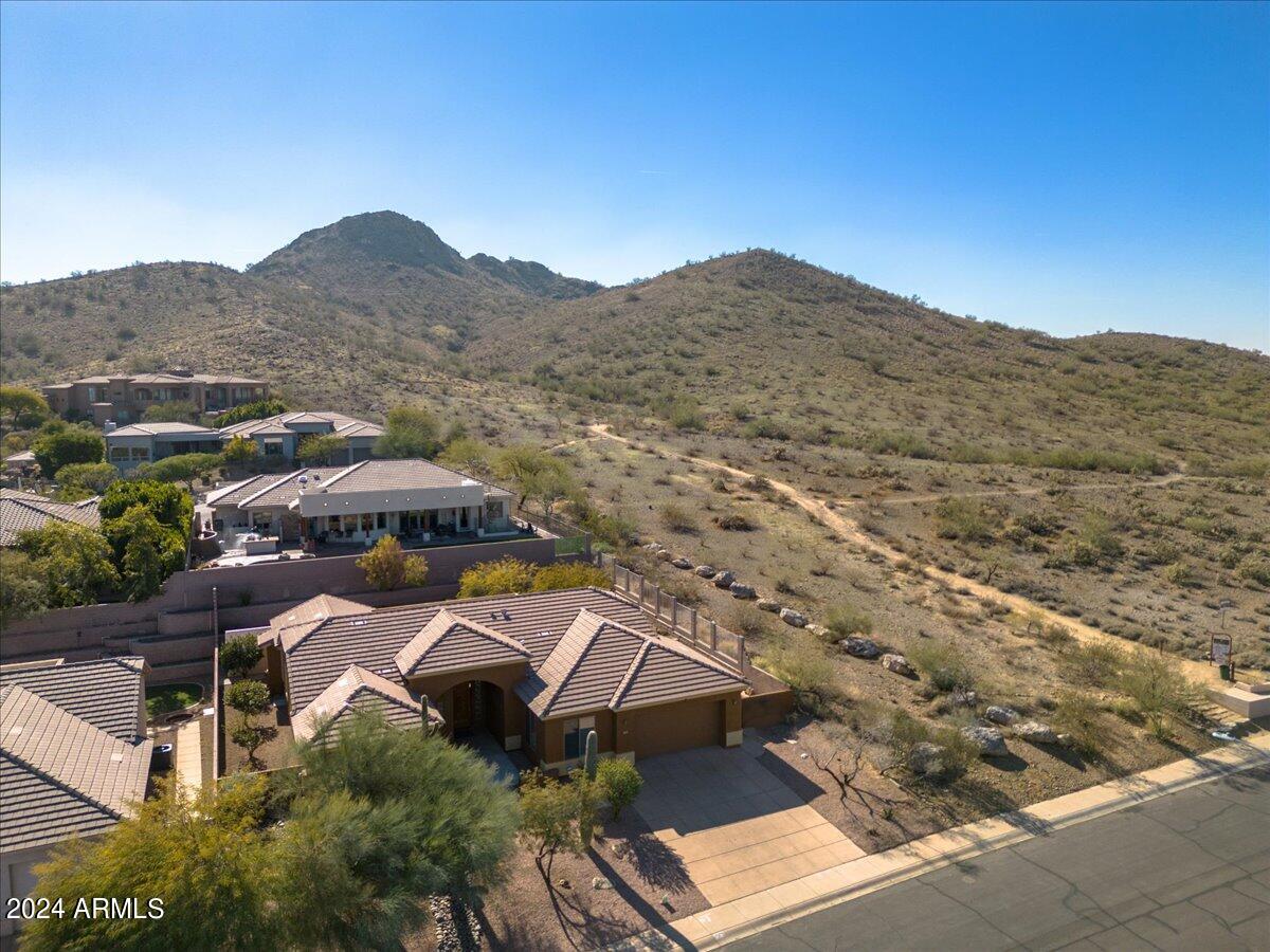 2603 E ACOMA Drive