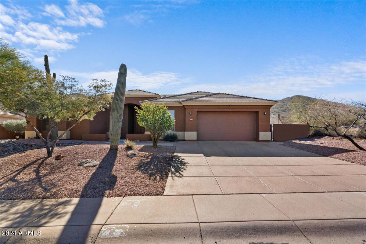 2603 E ACOMA Drive