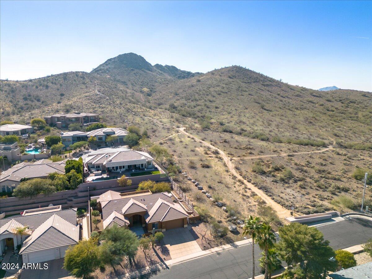2603 E ACOMA Drive