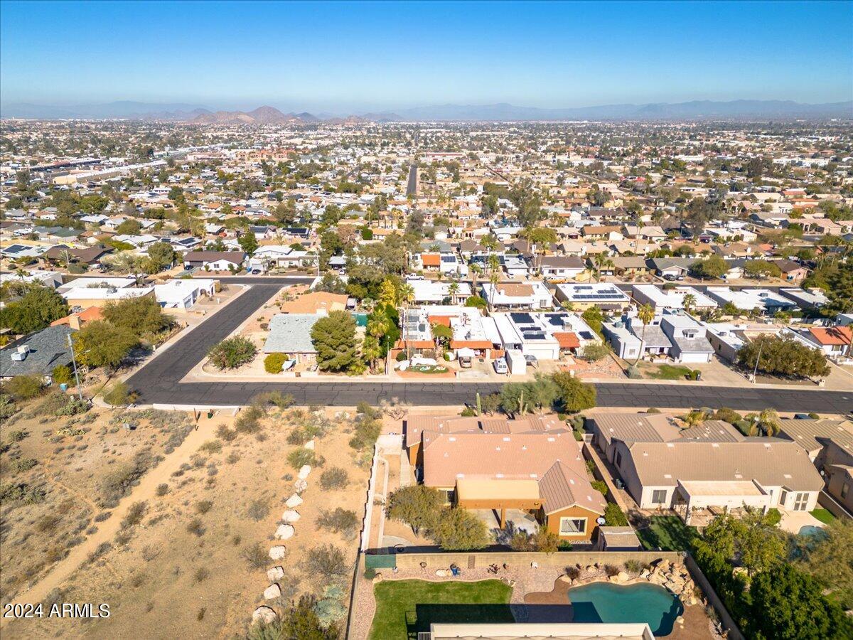2603 E ACOMA Drive