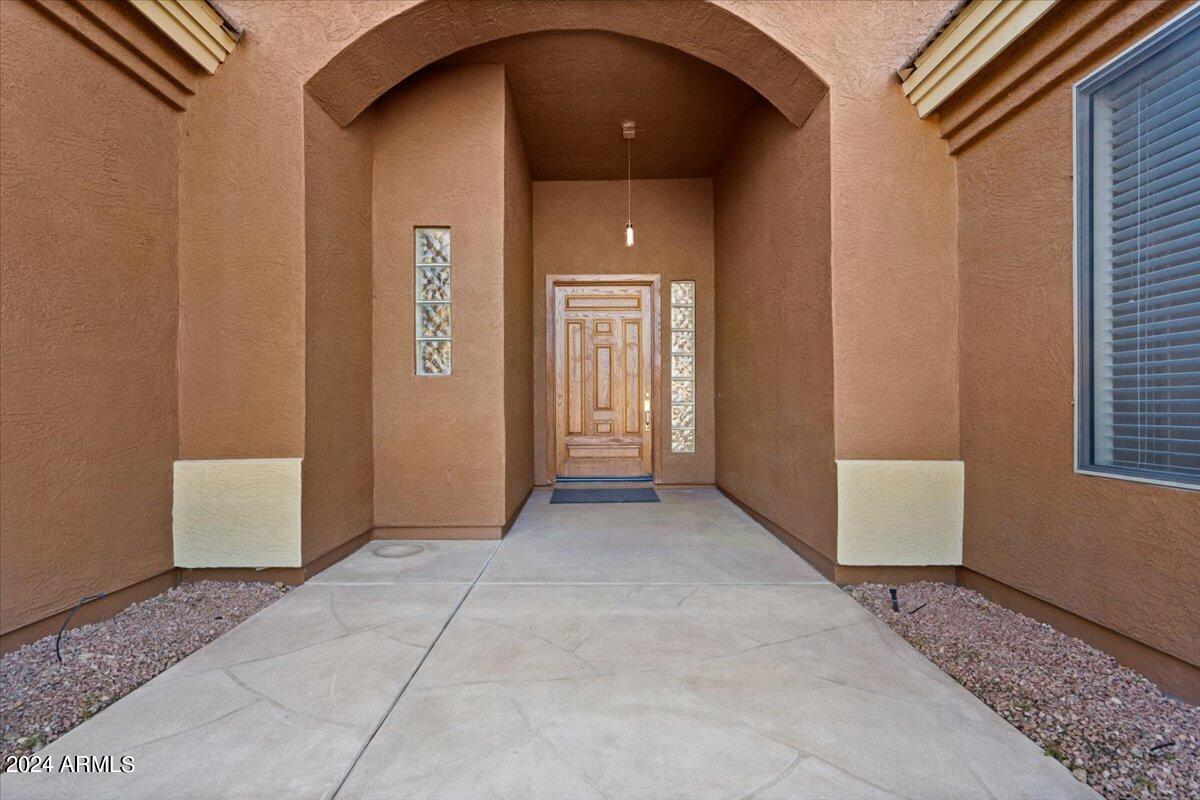 2603 E ACOMA Drive