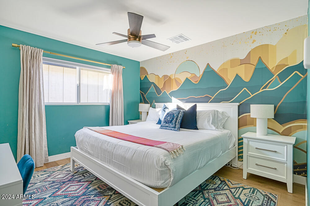 8219 E MITCHELL Drive