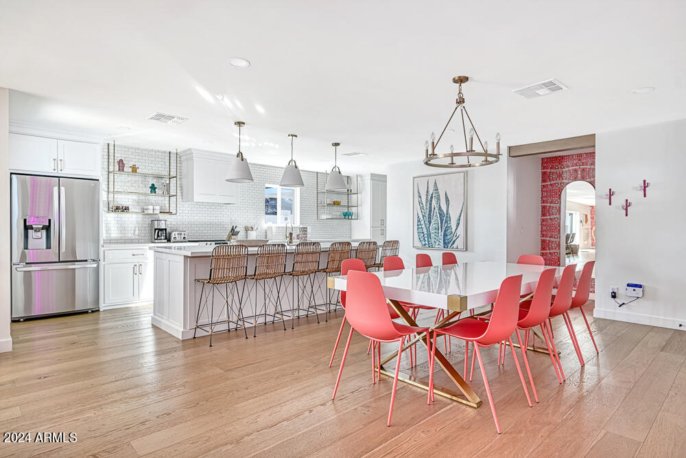 8219 E MITCHELL Drive