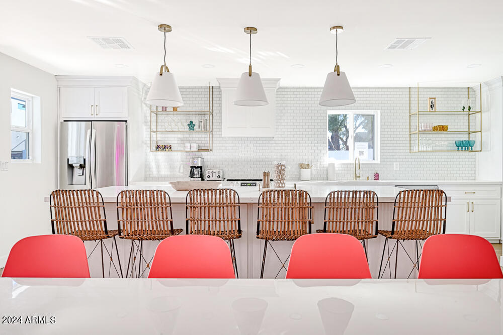 8219 E MITCHELL Drive