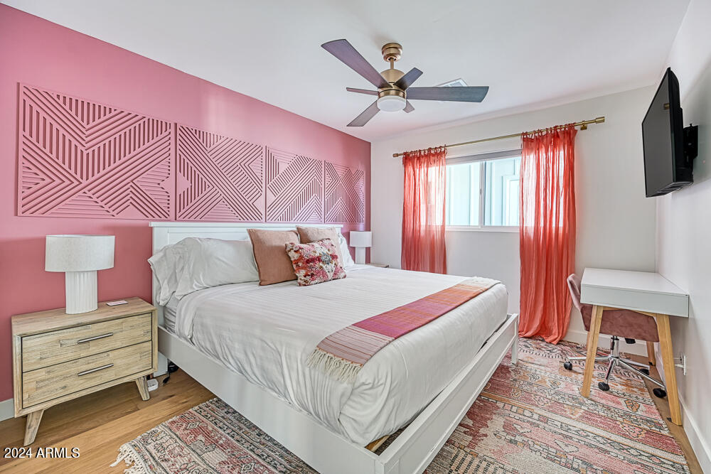 8219 E MITCHELL Drive