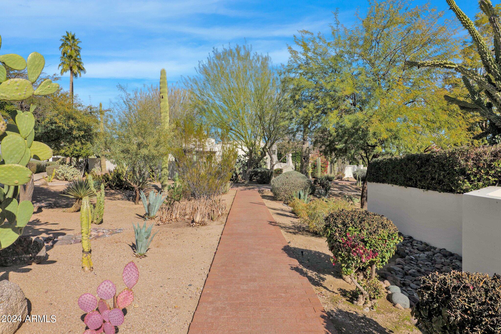 5101 N CASA BLANCA Drive # 209