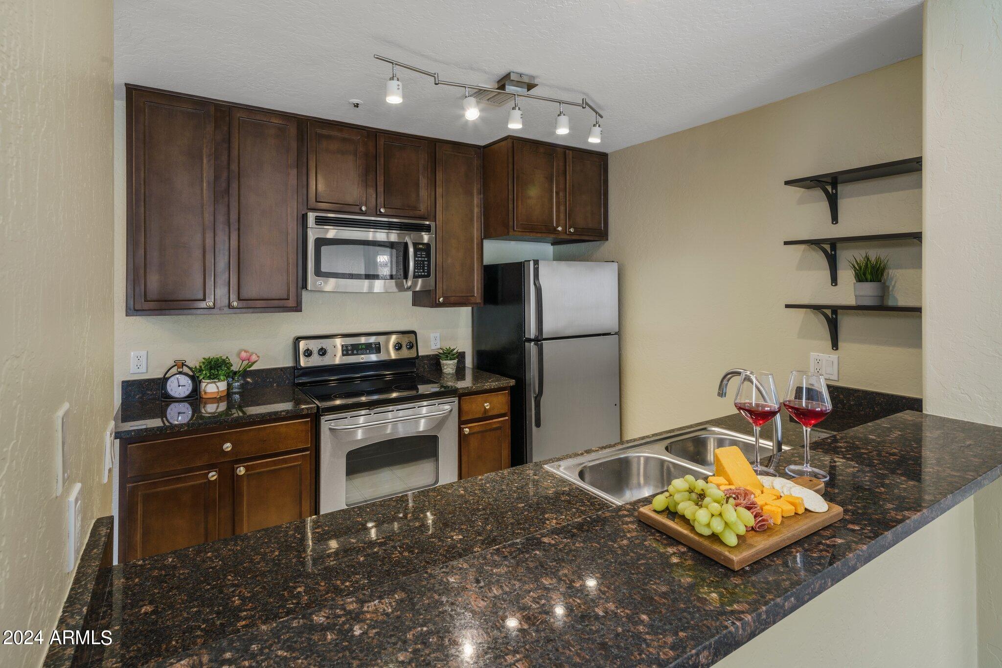 14145 N 92ND Street Unit: 2059