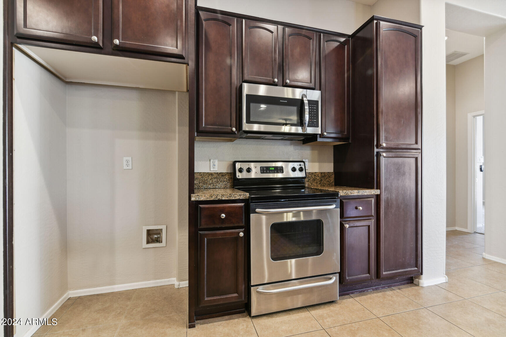 6942 S BLACK HILLS Way