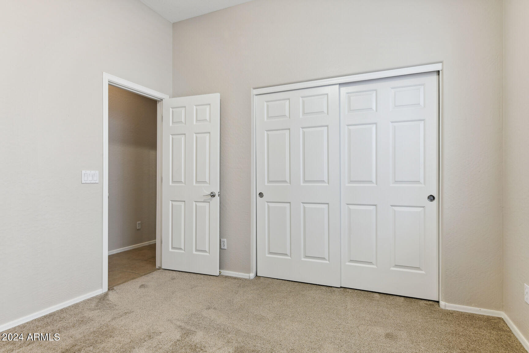 6942 S BLACK HILLS Way