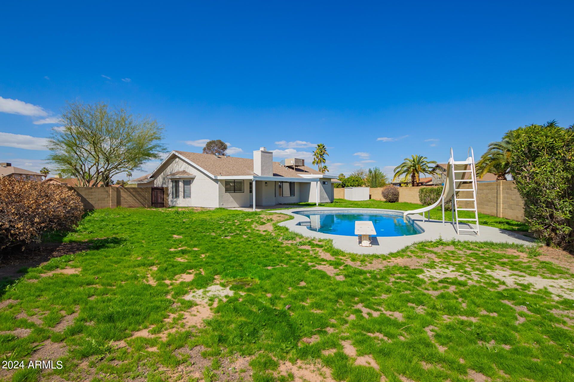 1711 W HIGHLAND Street