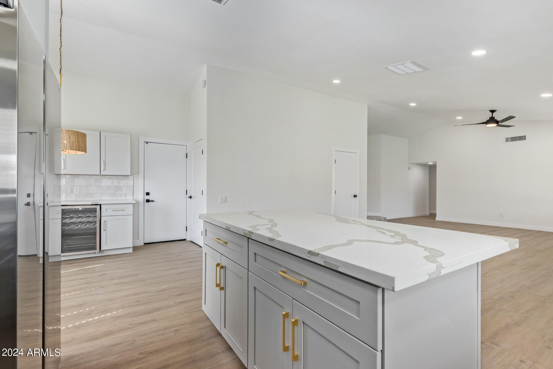 1711 W HIGHLAND Street