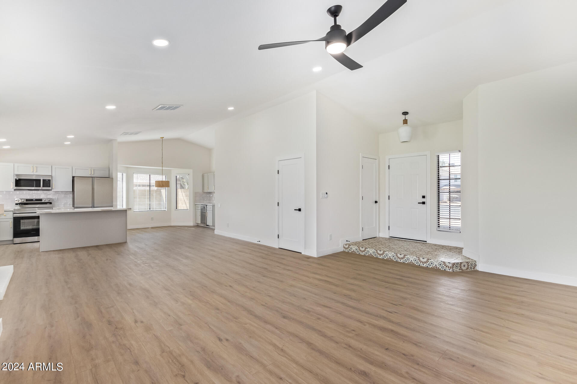 1711 W HIGHLAND Street