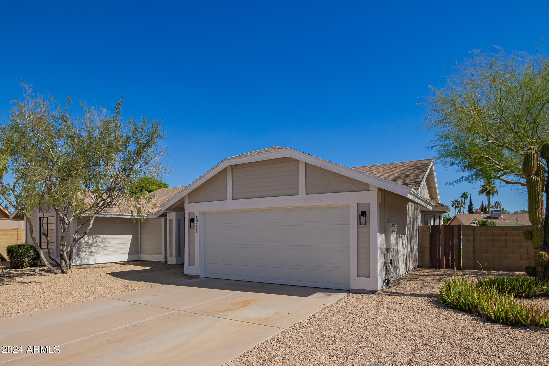 1711 W HIGHLAND Street