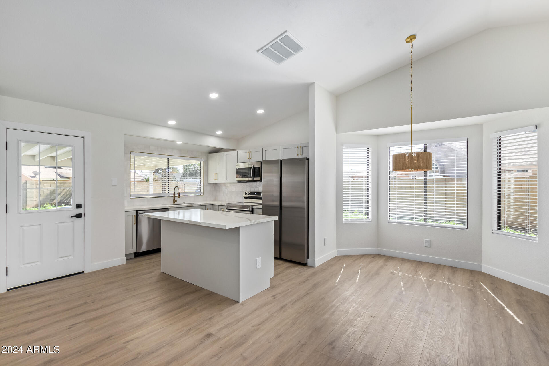 1711 W HIGHLAND Street