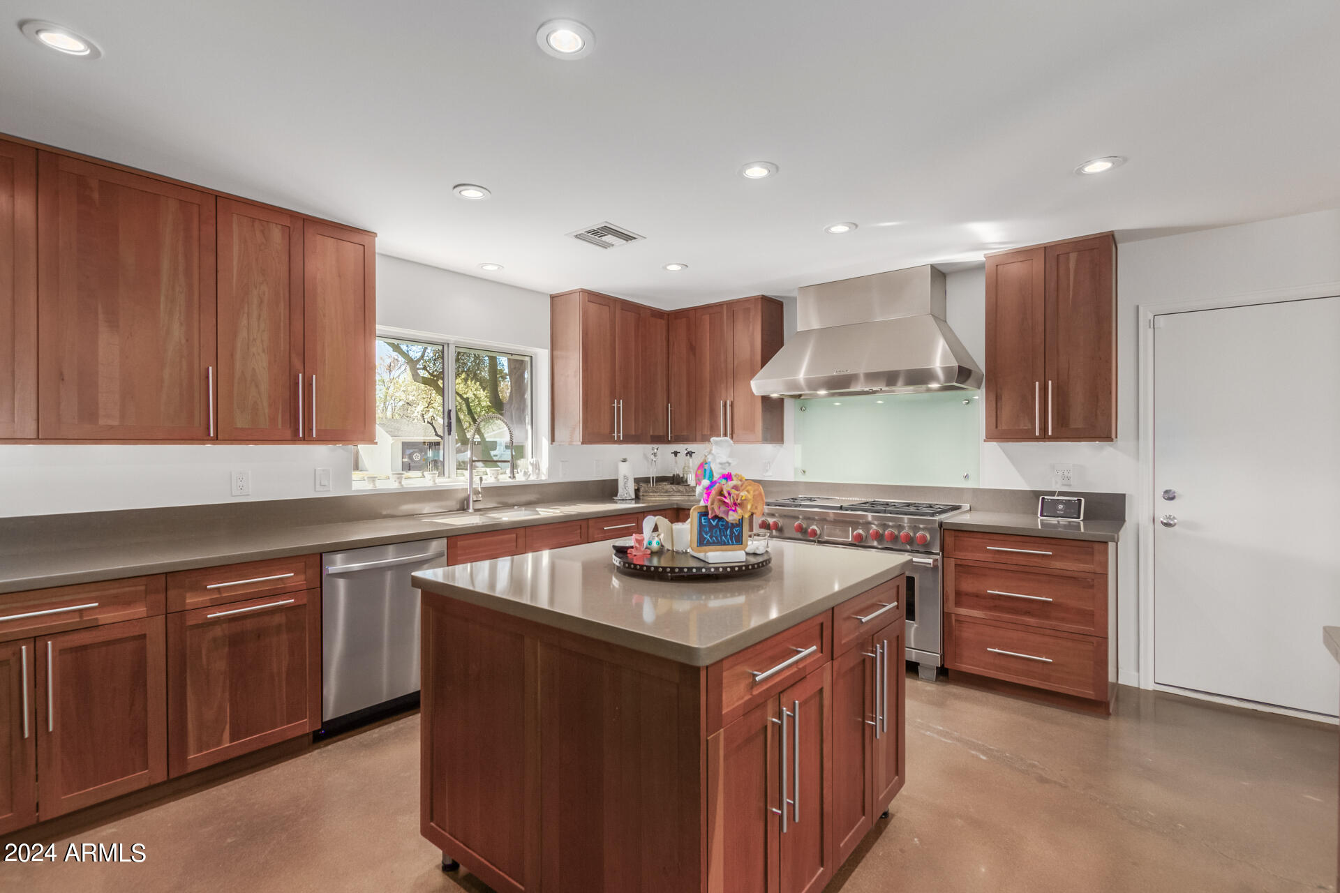 4128 E MEDLOCK Drive