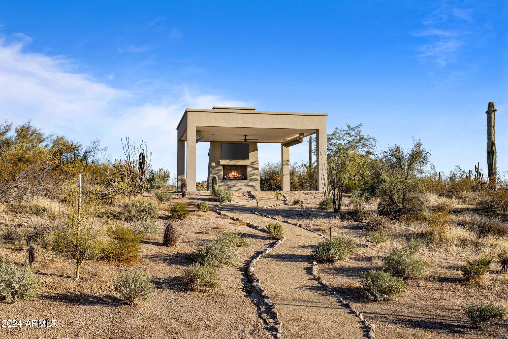 8491 E WHISPER ROCK Trail