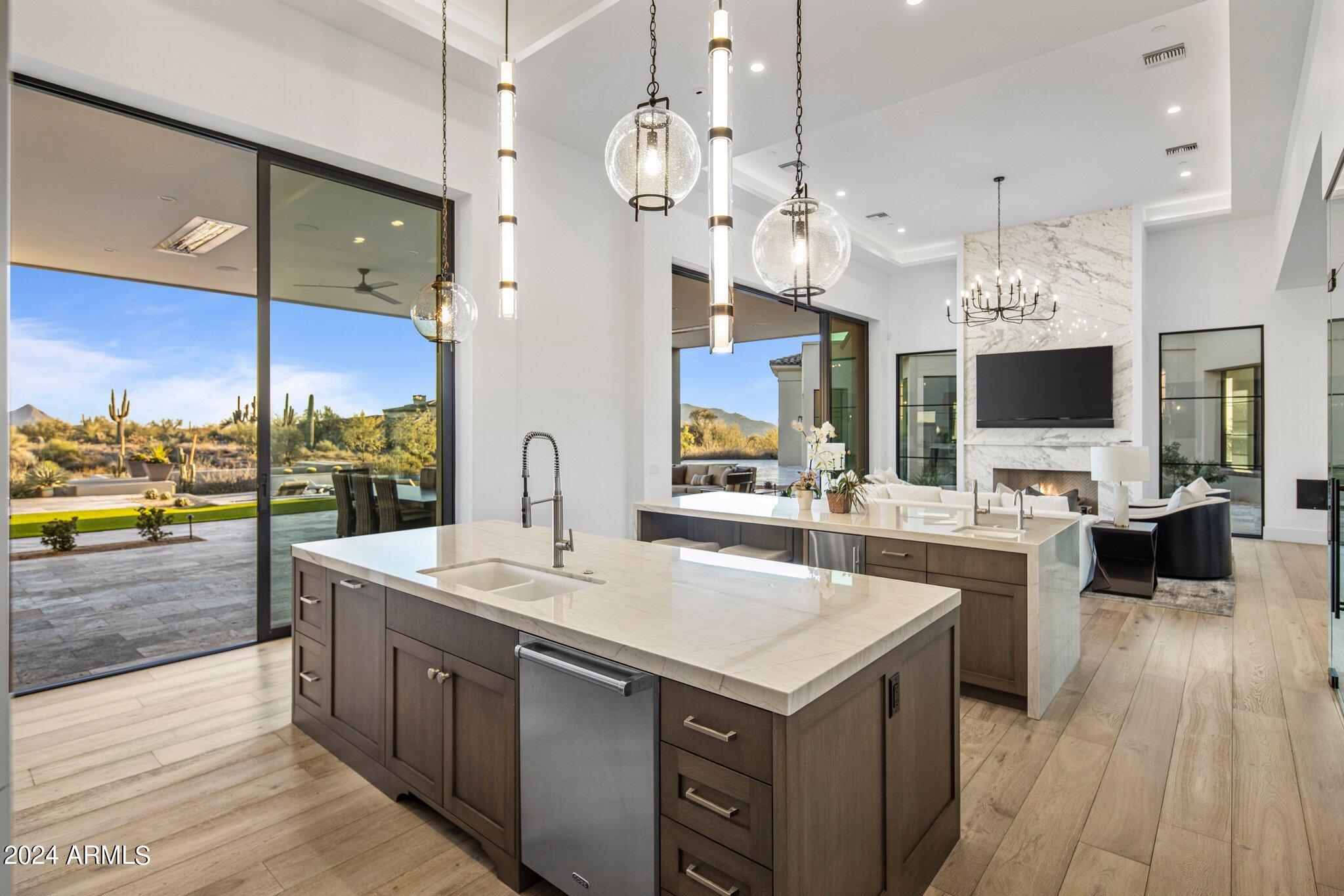 8491 E WHISPER ROCK Trail