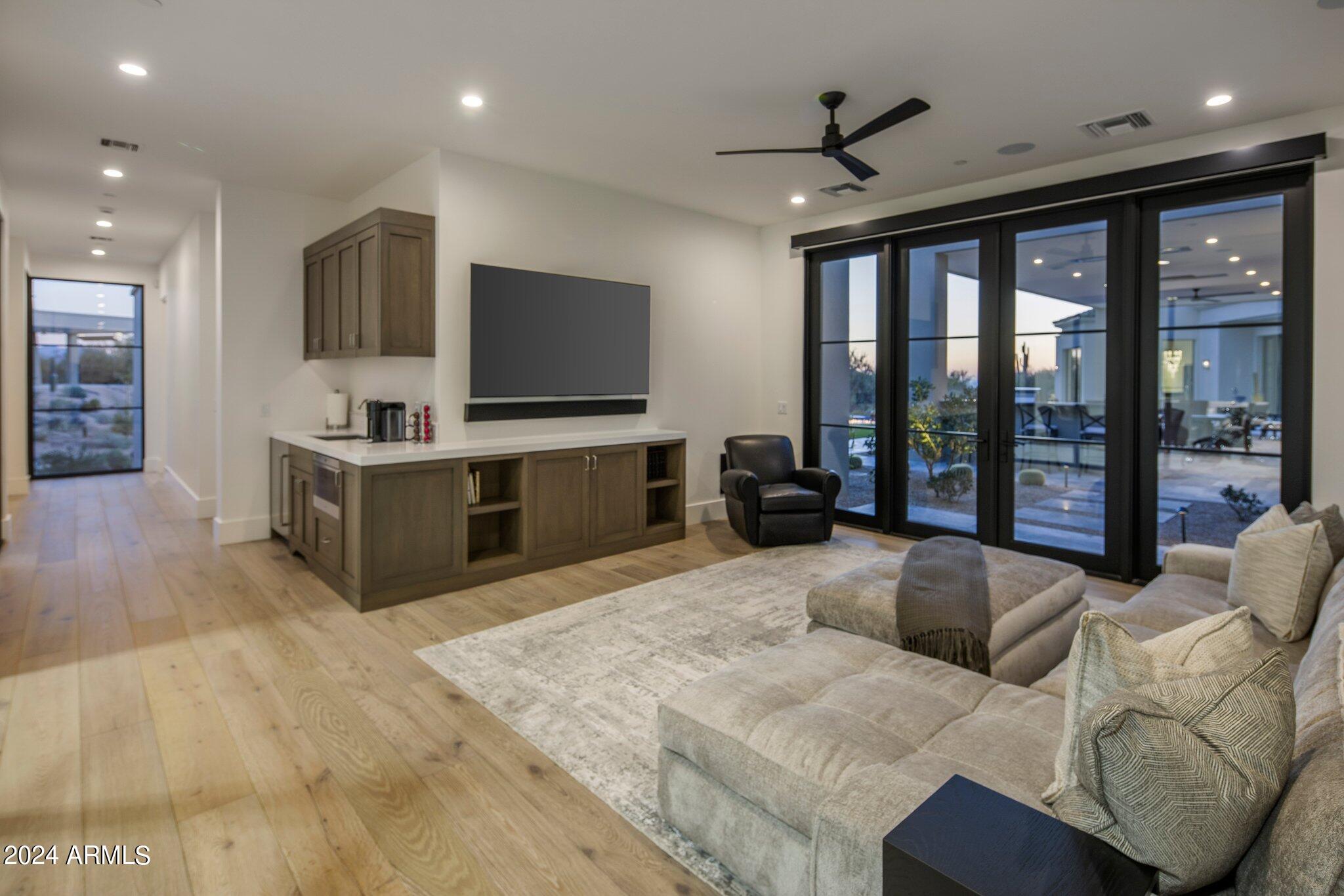8491 E WHISPER ROCK Trail