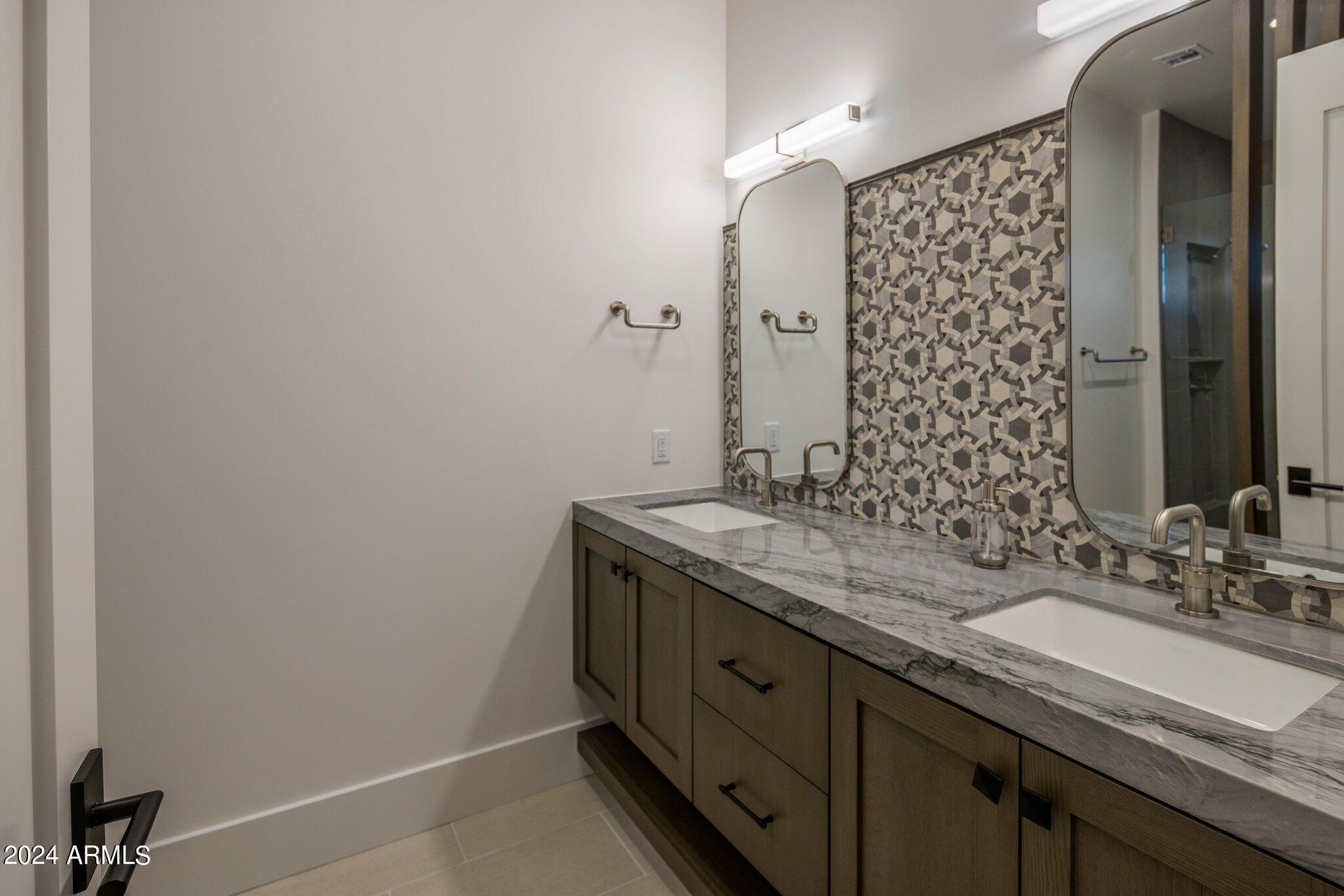 8491 E WHISPER ROCK Trail