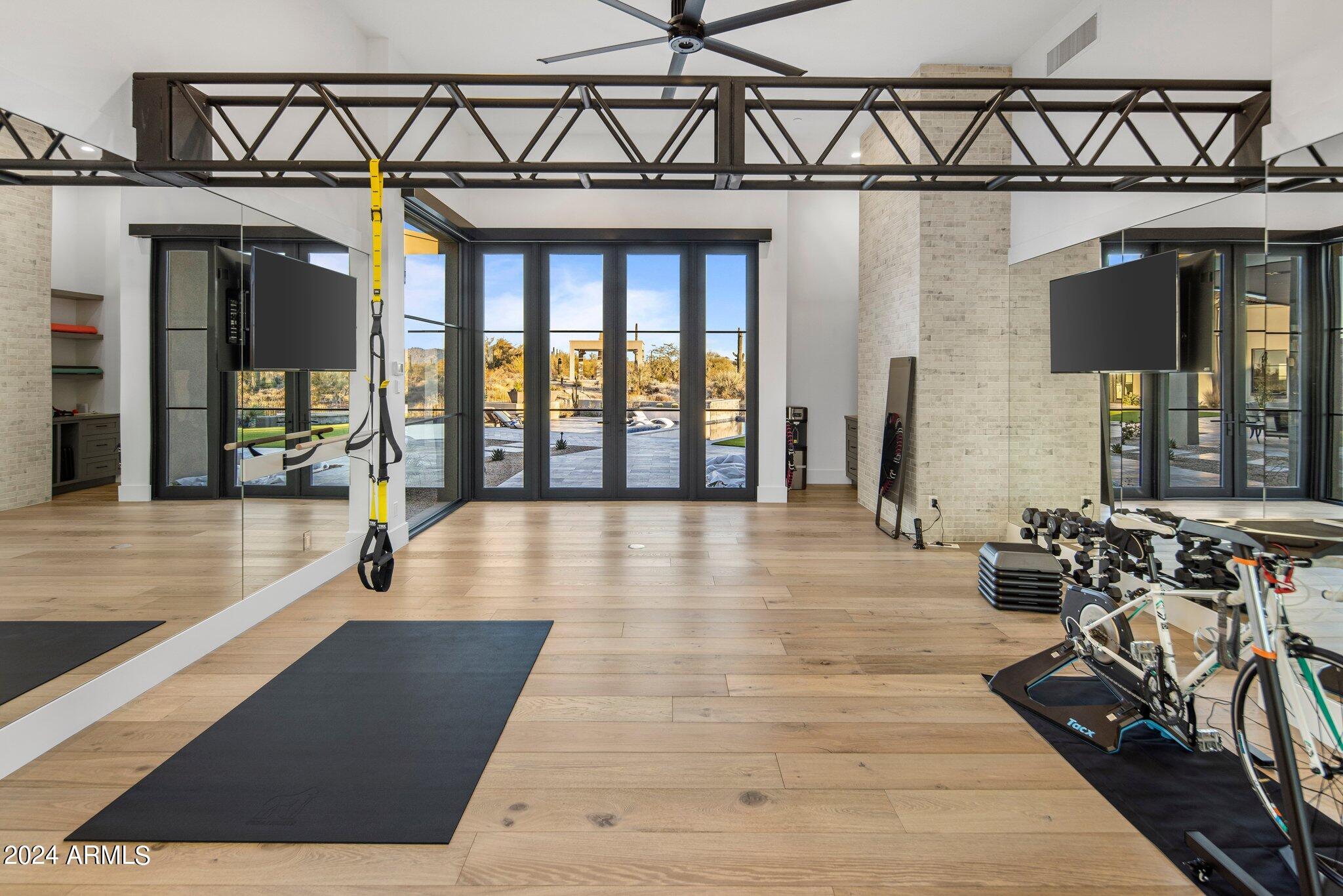 8491 E WHISPER ROCK Trail