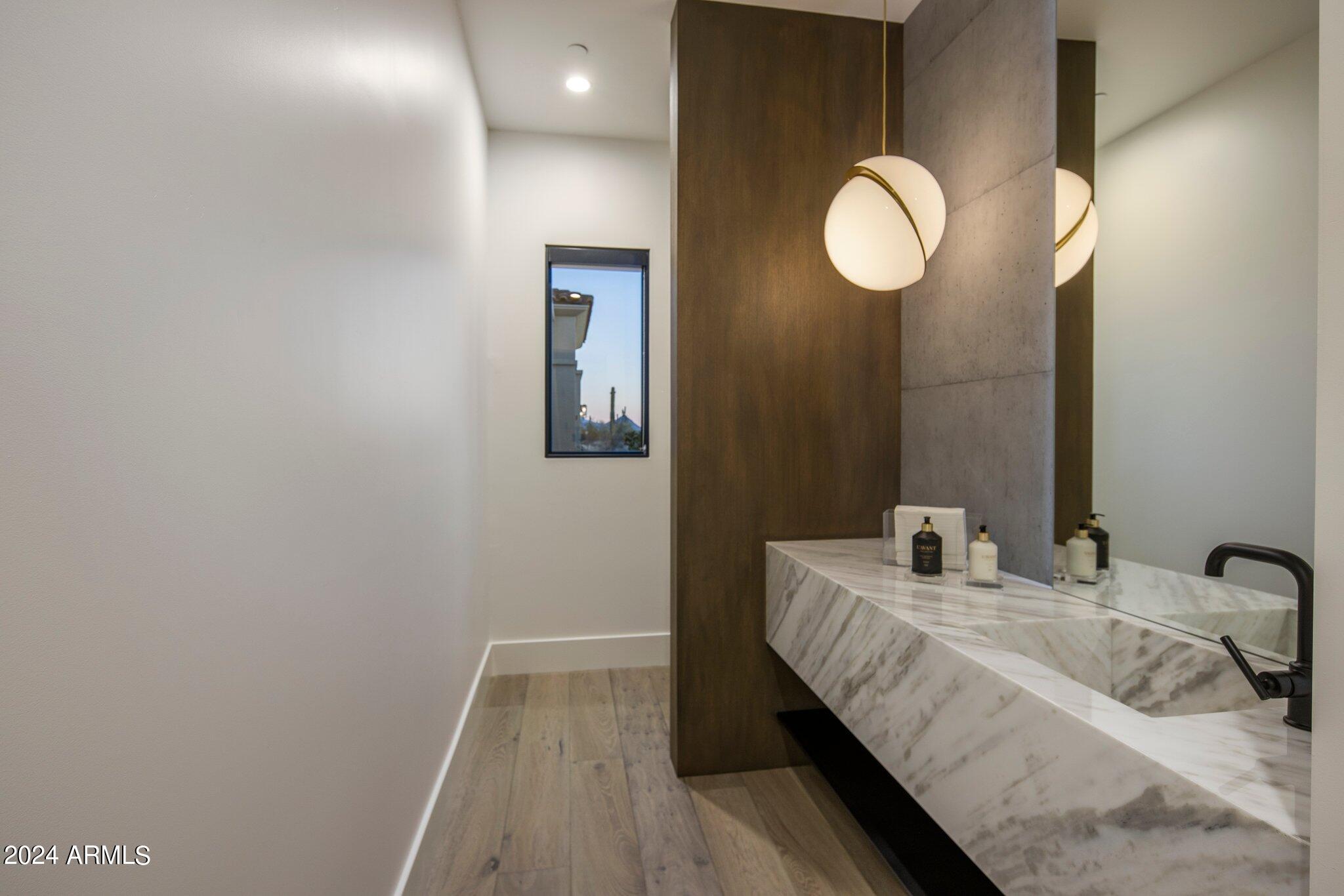 8491 E WHISPER ROCK Trail