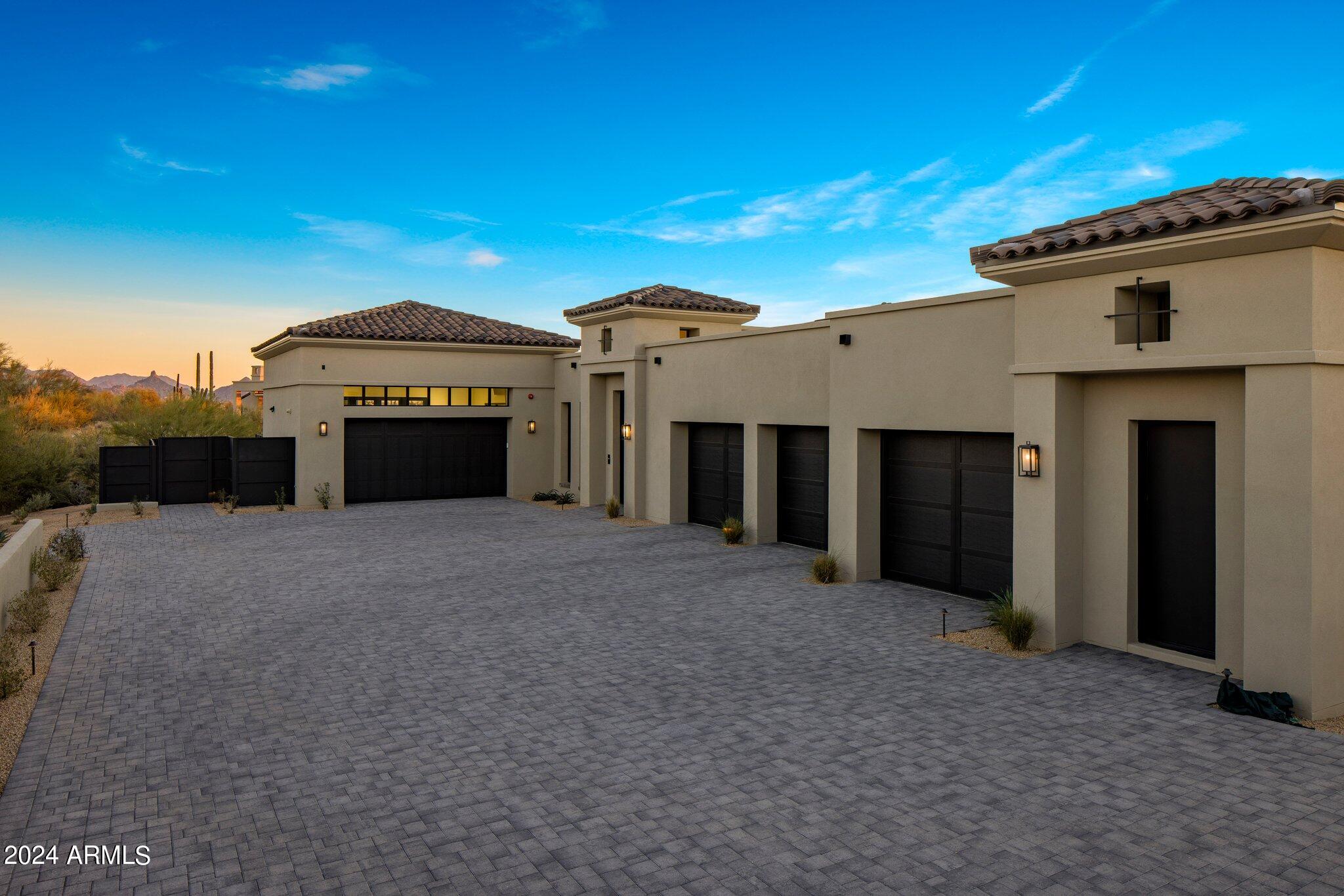8491 E WHISPER ROCK Trail