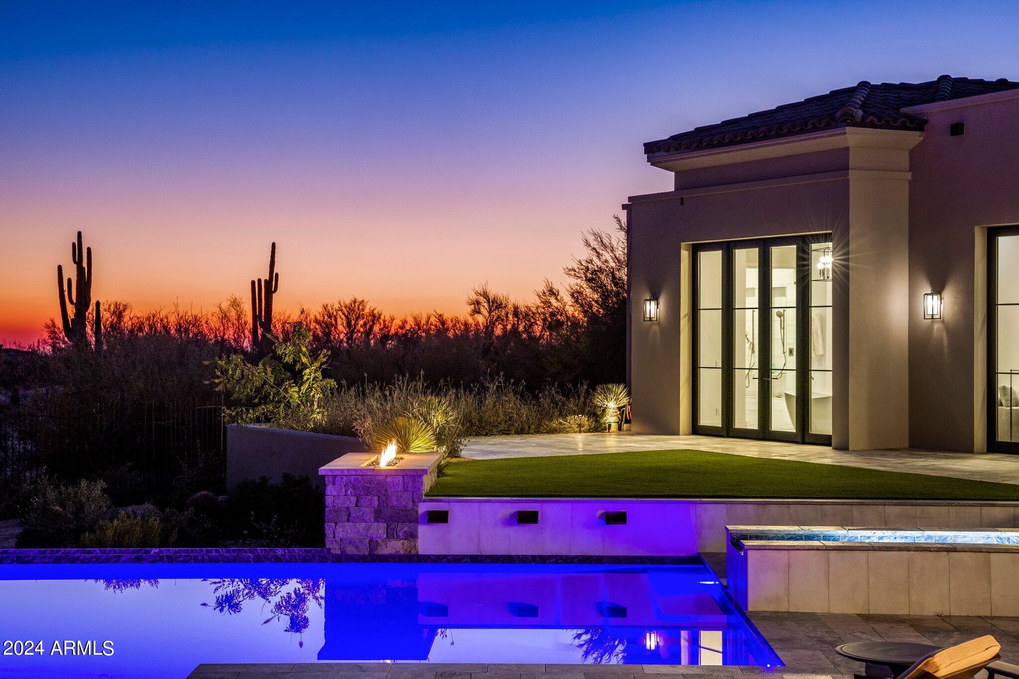 8491 E WHISPER ROCK Trail