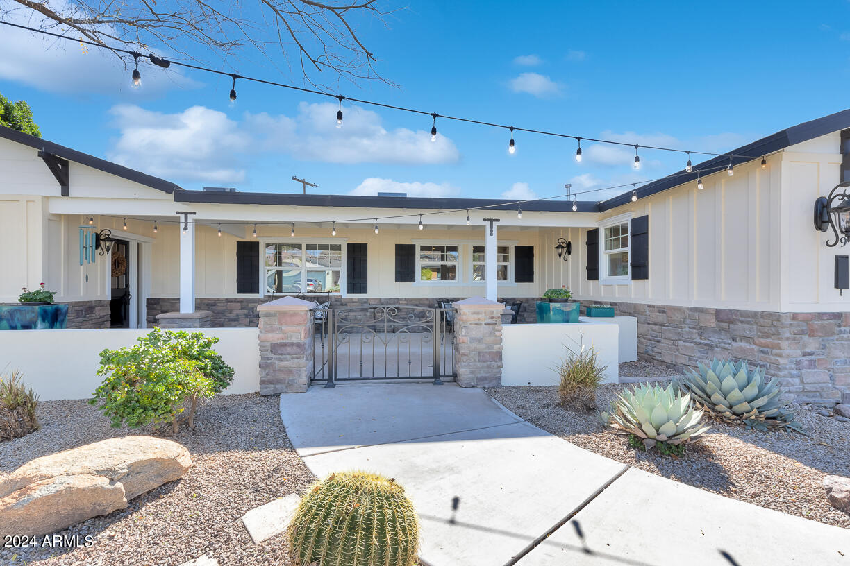 4709 E Mulberry Drive