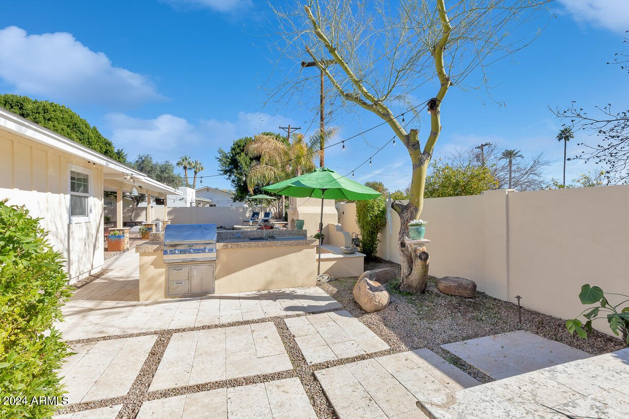 4709 E Mulberry Drive