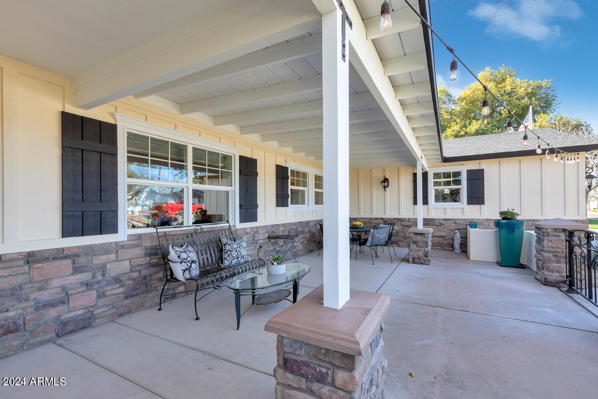 4709 E Mulberry Drive